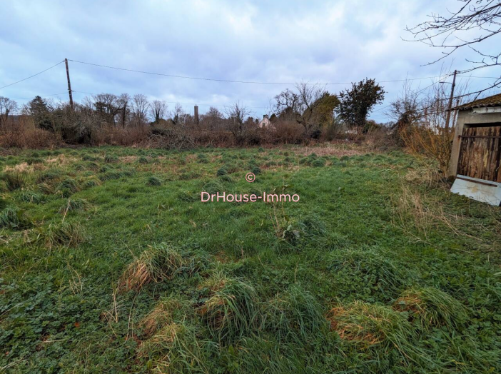 Terrain de 840m²