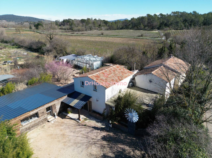 Maison de 295m² - 7 pièces