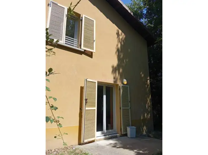 Maison 4 pièces de 81 m² - Lissieu (69380)