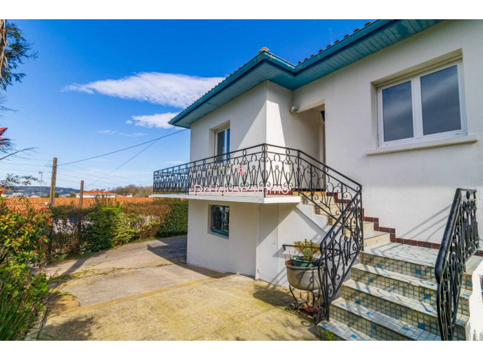 Maison de 210m² - 5 pièces