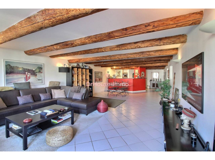 Appartement de 188m² - 6 pièces