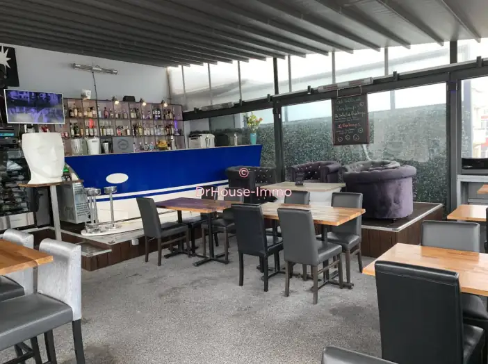 Commerce de 150 m² - Cagnes-sur-Mer (06800)