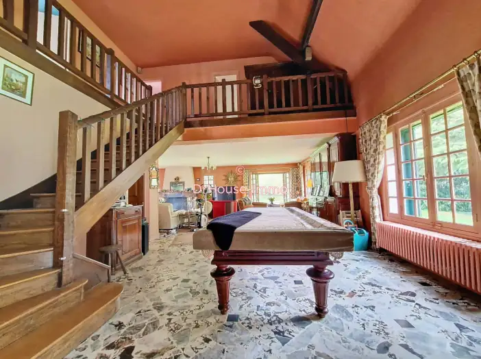 Maison 10 pièces de 336 m² - Poigny-la-Forêt (78125)