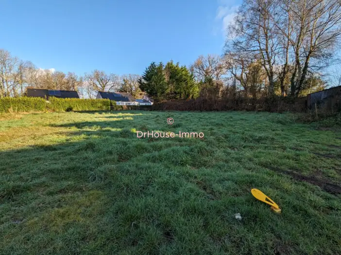 Terrain de 760 m² - Roudouallec (56110)