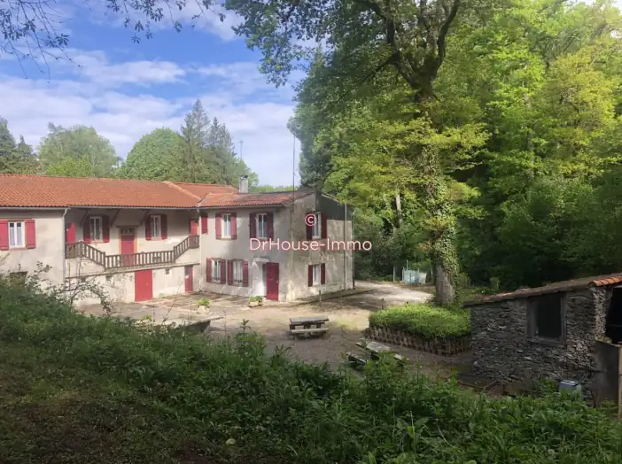Maison 14 pièces de 450 m² - Saissac (11310)