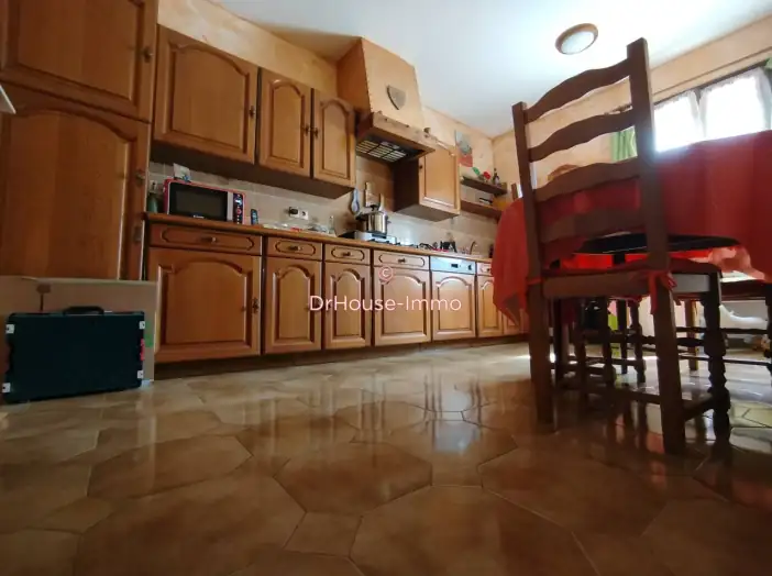 Maison 4 pièces de 85 m² - La Tour-du-Crieu (09100)