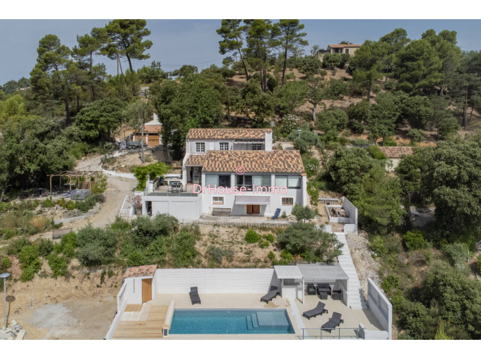 Maison de 227m² - 9 pièces