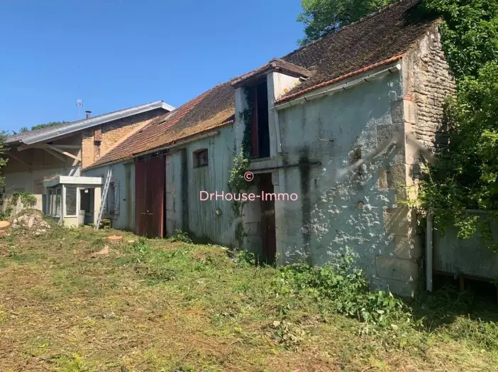 Maison 4 pièces de 140 m² - Angely (89440)