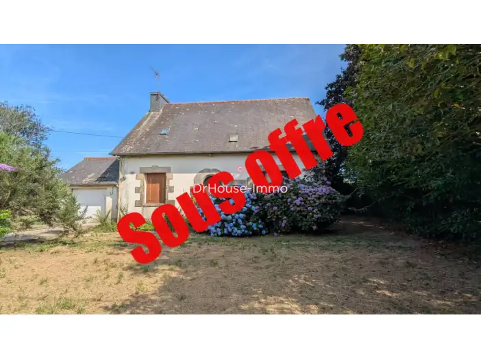 Maison 5 pièces de 120 m² - Roudouallec (56110)