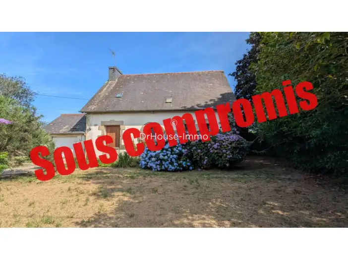 Maison 5 pièces de 120 m² - Roudouallec (56110)