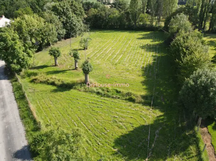 Terrain de 1 031 m² - Saint-Symphorien (79270)