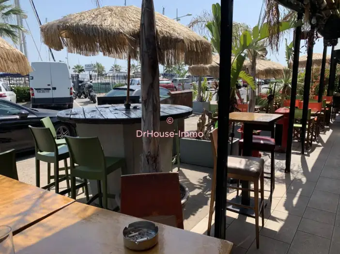 Commerce 3 pièces de 117 m² - Saint-Laurent-du-Var (06700)