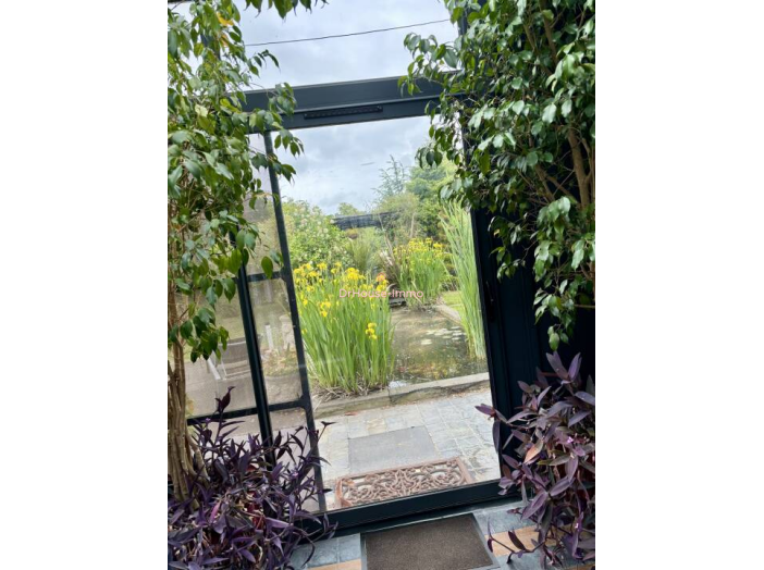 Maison de 284m² - 7 pièces