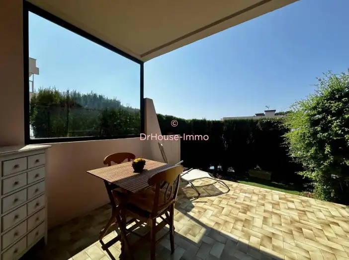 Image des la section Servies