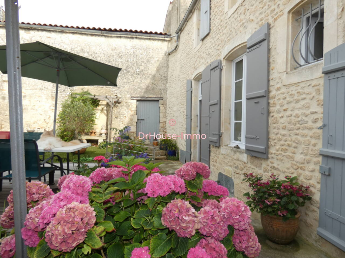 Maison de 204m² - 8 pièces