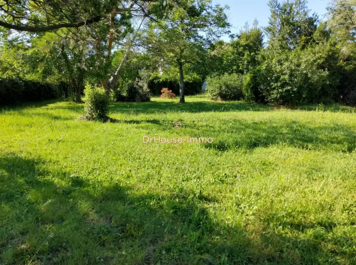 Terrain de 681 m² - Alès (30100)