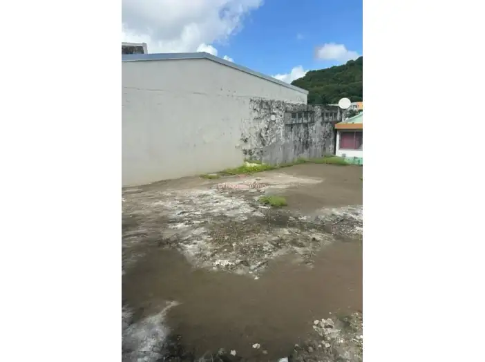 Terrain de 107 m² - Marin (97290)