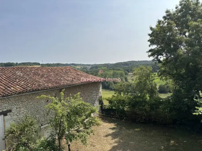 Maison 5 pièces de 90 m² - Saint-Aquilin (24110)