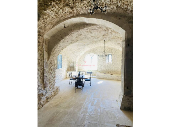 Maison de 260m² - 6 pièces