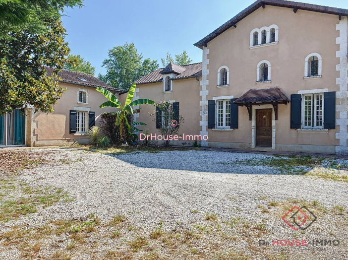 Maison de 224m² - 12 pièces