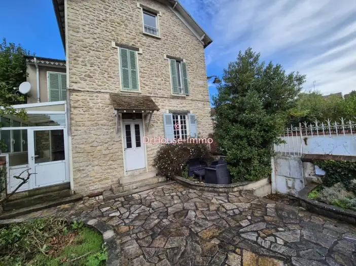 Maison 6 pièces de 125 m² - Mantes-la-Jolie (78200)