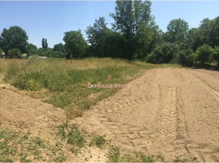 Terrain de 1 325 m² - Lège (44650)