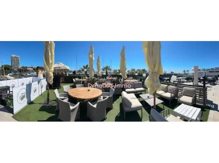 Commerce de 216 m² - Saint-Laurent-du-Var (06700)