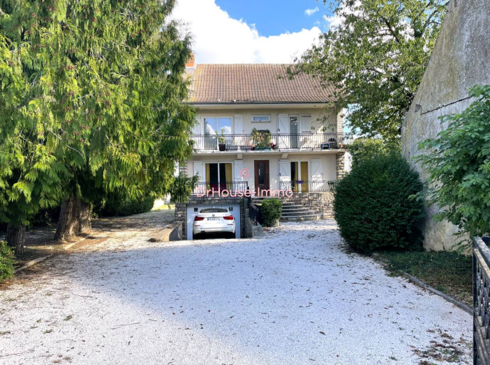 Maison de 190m² - 9 pièces