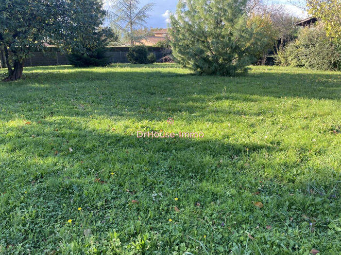 Terrain de 667m²