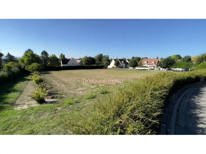 Terrain de 758 m² - Feucherolles (78810)