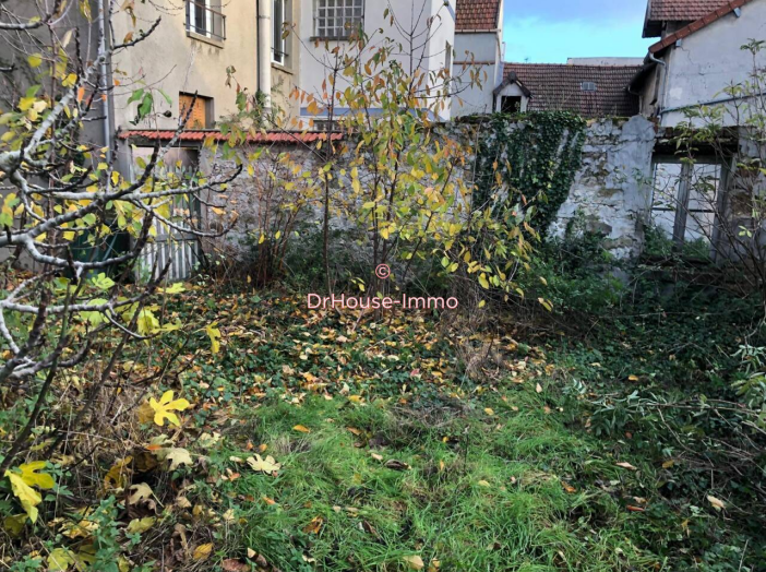 Terrain de 240m²