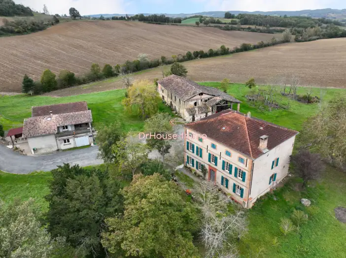 Maison 13 pièces de 455 m² - Briatexte (81390)