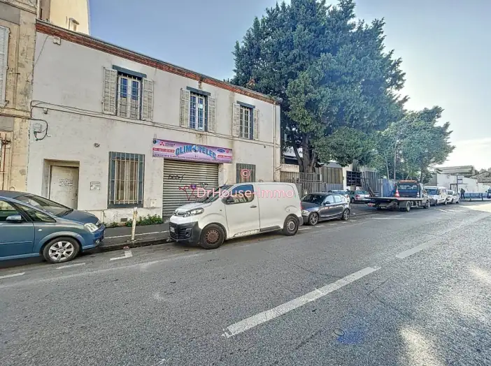 Bureau 5 pièces de 204 m² - Marseille (13015)