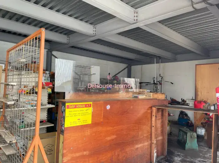 Commerce 1 pièce de 55 m² - Trinité (97220)
