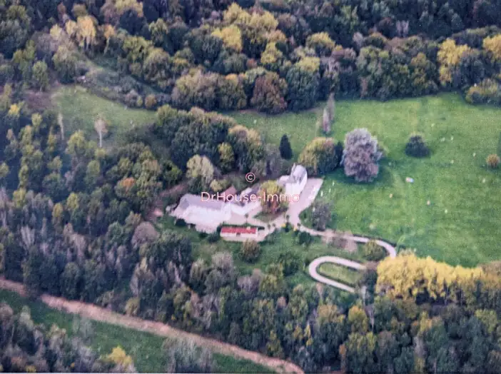 Château 22 pièces de 1 500 m² - Pau (64000)