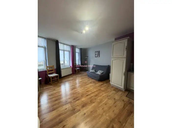 Immeuble 6 pièces de 140 m² - Auchel (62260)