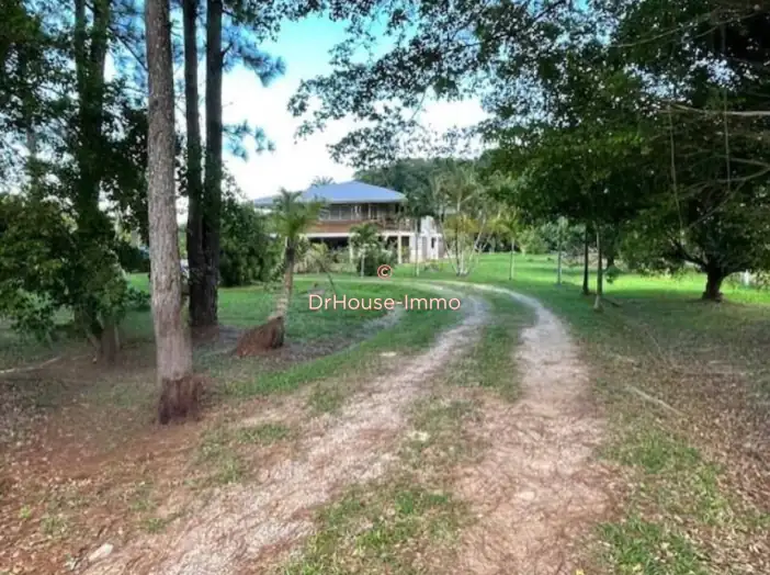 Maison 6 pièces de 140 m² - MACOURIA TONATE (97355)