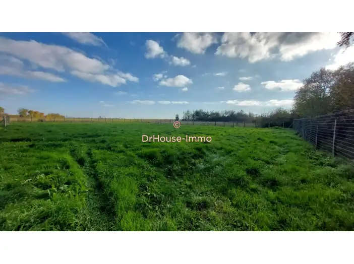 Terrain de 1 632 m² - Amuré (79210)