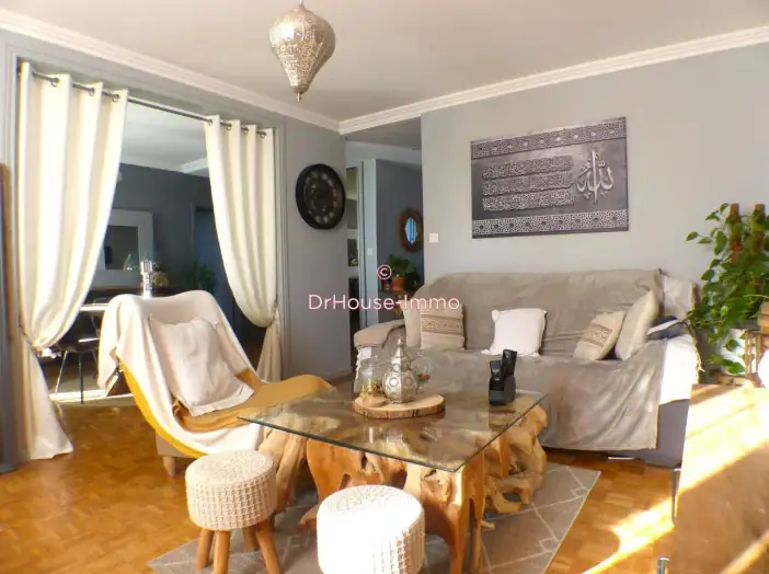 Appartement 4 pièces de 79 m² - Marseille (13011)