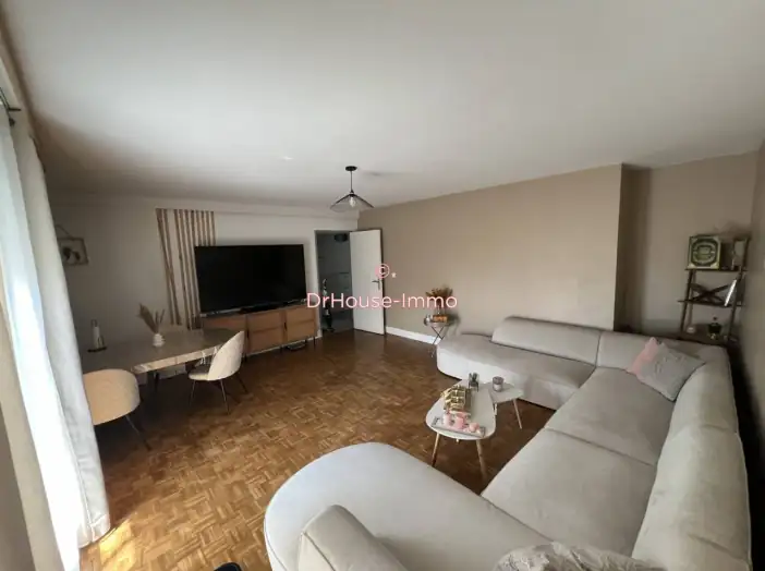 Appartement 4 pièces de 84 m² - Creil (60100)