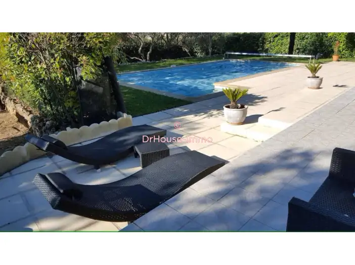 Maison 5 pièces de 160 m² - Cabasse (83340)