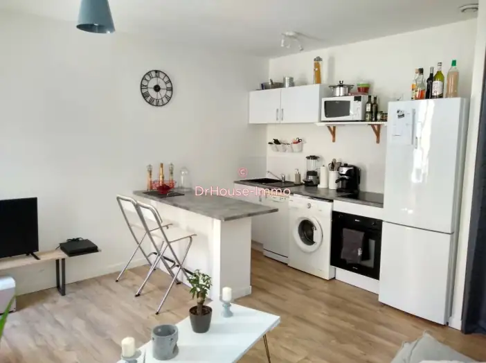 Appartement 2 pièces de 35 m² - Hyères (83400)