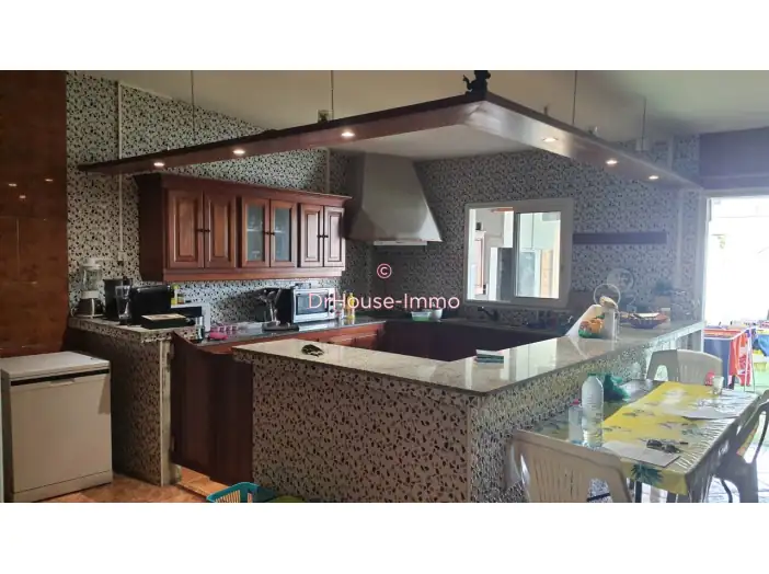 Maison 4 pièces de 100 m² - Saint-Louis (97450)