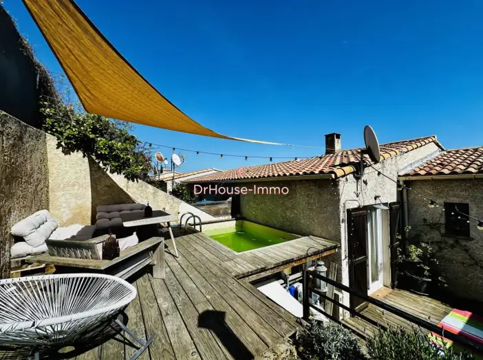 Maison 5 pièces de 120 m² - Saint-Laurent-du-Var (06700)