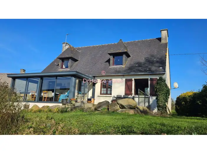 Maison 5 pièces de 179 m² - Lanrelas (22250)