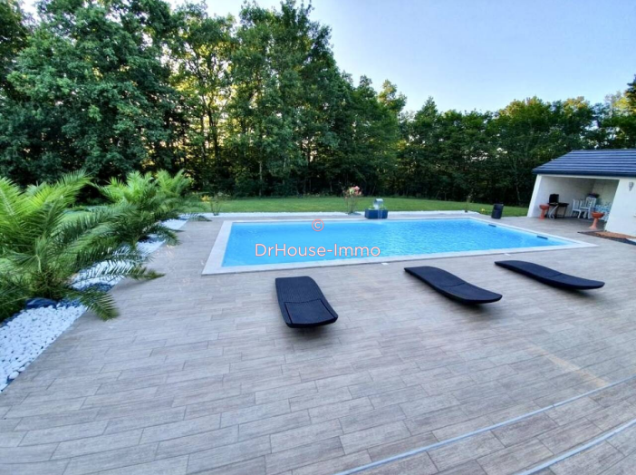Maison de 235m² - 6 pièces