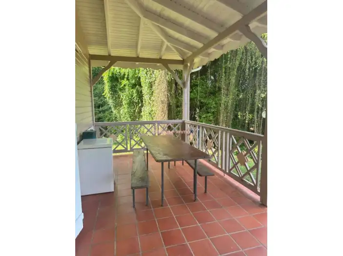 Maison 6 pièces de 130 m² - Trinité (97220)