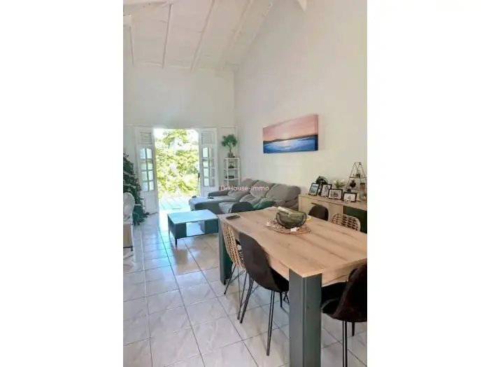 Maison 6 pièces de 130 m² - Trinité (97220)