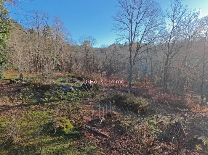 Terrain de 1 665 m² - Chancelade (24650)