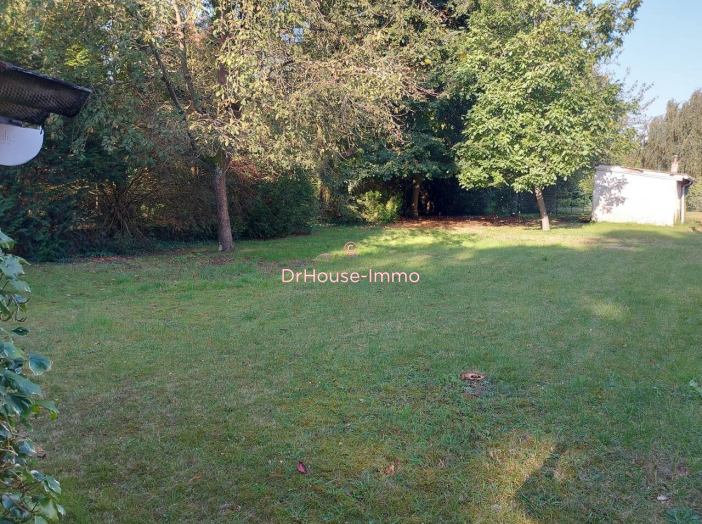 Terrain de 685m²